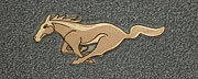 829059 Mustang Pony (Beige App) FORD LOGO